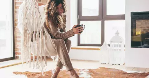 Chodíte doma v teplákách a vyřazených věcech? Buďte krásná i doma. Krásné a pohodlné domácí oblečení