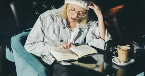 Za starý rok si poděkujte a nový přivítejte s jasnou vizí. Psycholožka radí, jak správně bilancovat