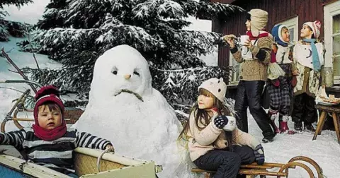 Dětské hvězdy komedie S tebou mě baví svět: U filmu ani jeden z prcků nezůstal. Vyrostli z nich markeťáci, pošťák a jedna z holčiček propadla sektě