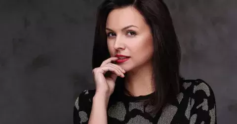 5 trendy účesů roku 2025 pro ženy nad 50: Jednoduché účesy pro jemné vlasy přidají objem a omladí o 10 let