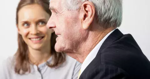 Nejhorší tchánové podle znamení zvěrokruhu: Tito muži se nezastaví před ničím, dokonce se vás klidně pokusí i svést