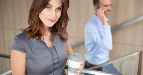 Magda (40 let): Zamilovala jsem se do svého šéfa. Na každé poradě jsem roztržitá, namísto práce z něj v hlavě strhávám šaty a máme divoký sex