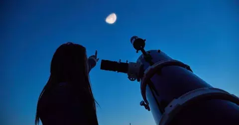 Co uvidíme v roce 2025 na hvězdné obloze? Těšte se na noční svítící oblaka, úplné zatmění Měsíce nebo oblíbené Perseidy