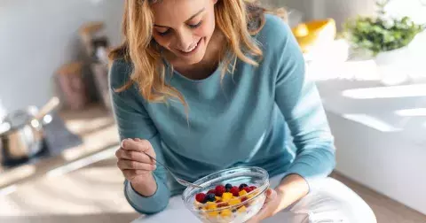 Jak mám jíst, abych nepřibrala? Zhubnout lze v každém věku, poradí vám nutriční expertky