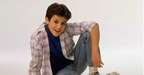 Roztomilý klučík ze seriálu Báječná léta se stal postrachem žen: Fred Savage byl obviněn z nevhodného chování při natáčení