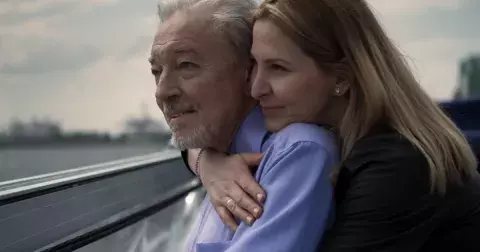 Osudové ženy „Božského Karla”: Čtyři dcery, milenky, jež byly pořádné dračice, a ta pravá krasavice, která nakonec dostala zpěváka před oltář