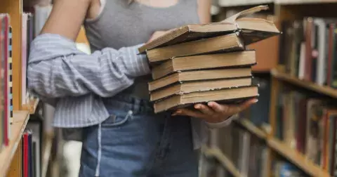 Kvíz: Kolik si toho pamatujete z maturity? Kdo projde literárním kvízem bez chyby a správně přiřadí autory ke knihám, je opravdový borec