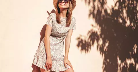 Jarní móda, která vás omladí a zeštíhlí: Volné šaty vyhoďte, vsaďte na úplně jiné kousky, které vám nesmí chybět v šatníku