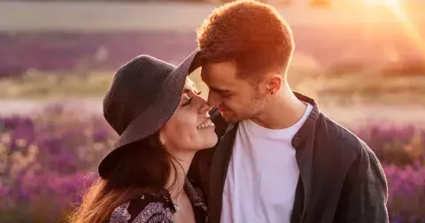 3 znamení zvěrokruhu, ze kterých se vám podlomí kolena. Kdo je mistrem v líbání?