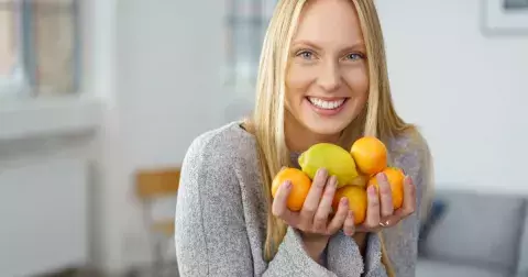 Co všechno dokáže vitamin C: Pomůže proti vypadávání vlasů, krvácení dásní, ale i s lepší náladou. Jak poznat, že ho máte nedostatek