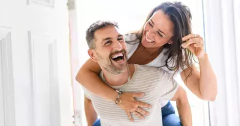 Hledání lásky v dnešní době: Je jedno, jestli vám je 20 nebo 50 let, každý potřebuje svou spřízněnou duši a objetí