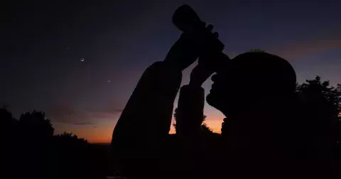 I den v týdnu, kdy jste se narodili, má vliv na to, jací jste a co je vám předurčeno: Pondělí vládne Luna, čtvrtku šťastný Jupiter