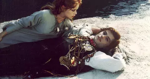 Drsná smrt prince z Malé mořské víly: Šlo o sebevraždu, nebo nehodu? Petra Svojtku rozdrtila tramvaj