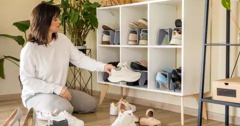 Zapomeňte na sandály. Tohle jsou boty, které letos ovládnou jarní ulice všech módních metropolí. Kde koupit ty nejhezčí, poradíme v galerii