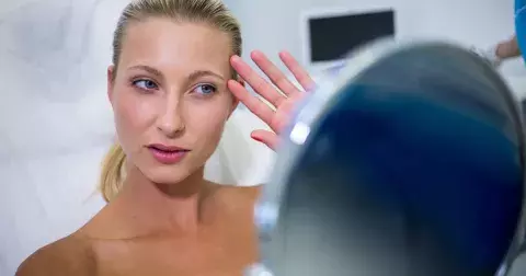 Co opravdu pomáhá stárnoucí pleti? Vybrali jsme pro vás nejrůznější produkty všech cenových kategorií, které skutečně fungují, potvrzují odborníci