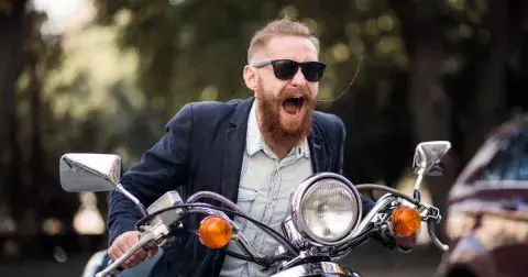 Mirka (49 let): Tchyně koupila manželovi motorku, teď ho tím vydírá!