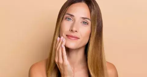 Nový beauty trend butter skin: Ženy nad 40 ho budou milovat, protože maskuje vrásky. V čem spočívá?