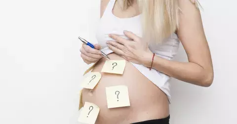 Alex, Nikol nebo René. Jména, která sednou na kluka i holku, jsou stále populárnější. Prozradíme, proč je rodiče mají stále raději