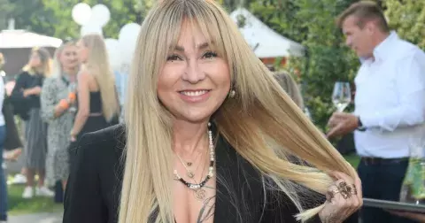 Kateřina Hrachovcová nečekaně změnila svou vizáž: Z roztomilé holčičky se stala pořádná potetovaná drsňačka. Fanoušci si její změnu pochvalují