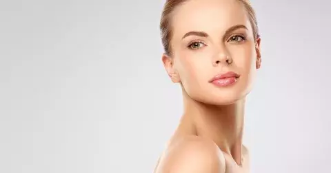 Sérum, které posílí pleť a zvyšuje odolnost vůči stárnutí