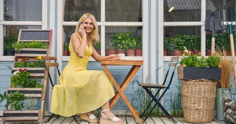 Tyhle sandálky dají vašim nohám styl. Nebojte se barev a vyzkoušejte červenou, oranžovou a modrou pro letní pohodlí vašich kroků