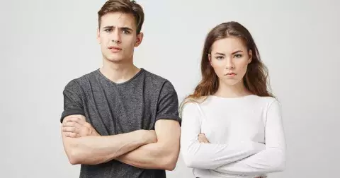 Simona (47 let): Myslím si, že mě partner podvádí, ale nevím, jak to zjistit.