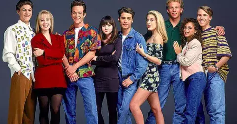 Kultovní Beverly Hills 90210 je zpět! 5 věcí, které nás naučili Brandon, Brenda a jejich parta