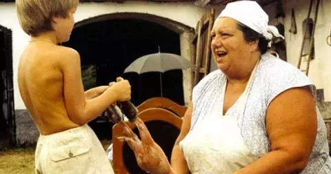 Kvíz: Myslíte, že znáte trilogii Slunce, seno... nazpaměť? Možná zjistíte, že vám nějaká informace o obyvatelích Hoštic vypadla