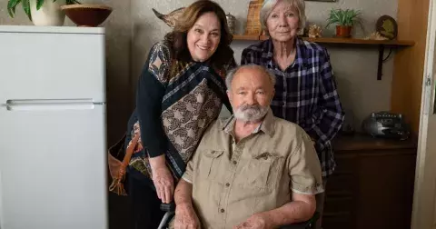 Seriál Ulice: Jsem v Ulici už dvacet let a pořád mám dost sil na to, abych tady byl dalších dvacet, tvrdí Rudolf Hrušínský