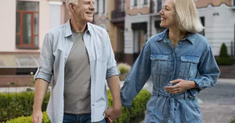 Alena (62): Po čtyřiceti letech jsem znovu potkala bývalého žáka. Netušila jsem, že se z toho zrodí láska.