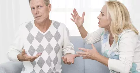 Leona (49 let): Manžel dává naše peníze svému bratrovi, ale šetřit je mám i ze svého platu!