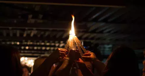 Víra jako kamufláž pro zneužívání: Dění za dveřmi sekty Boží děti. Někteří členové pochází z Česka