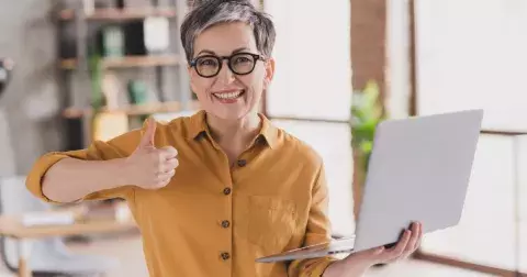 Kvíz pro seniory: Jak zvládáte moderní technologie? Víte, co je USB, phising nebo screenshot? Pokud znáte odpovědi, nepatříte do starého železa