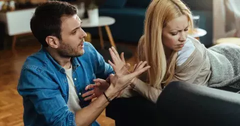 Prázdninová dramata: Kdo se hádá a kdo má klid? Některá znamení čeká napětí v rodině i s partnerem. Štír bude dělat dusno, Býk si naplno vychutná letní pohodu