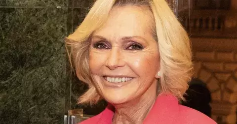 Denní rutina a výběr správné kosmetiky jsou pro každou ženu klíčové. Své o tom ví i Helena Vondráčková