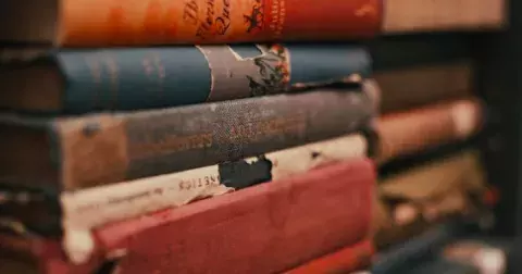 Kvíz: Kolik si toho stále pamatujete z literatury 19. a 20. století? Tolstoj je klasika, ale na toho se nezeptáme