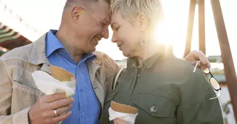 Která znamení mají i v pozdním věku největší šanci potkat dvojplamen nebo spřízněnou duši? Střelci, když se usadí, Ryby, až zkrotí své sny