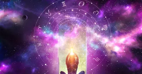 Co si nese každé znamení z minulých životů do současnosti? Štíři mají pochopit, co je věrnost, Berani se naučit naslouchat
