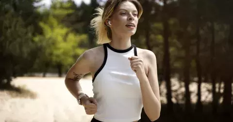 Dostaňte z chůze víc, choďte se zátěžovou vestou: Nejvhodnější je pro ženy, které nechtějí nebo nemohou běhat 