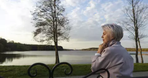 Tereza (61): Po smrti manžela jsem zjistila, že mi přes 20 let lhal. Nevím, jak dál žít!