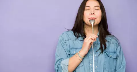 Právě jste dojedli a už zase máte hlad. Může za to šedá hmota, objasňují odborníci