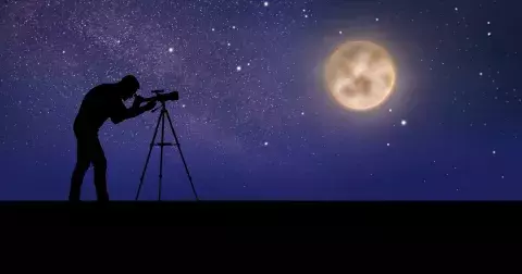 Kvíz: Velký vůz, Kuřátka nebo Sirius? Jak se orientujete v letní noční obloze? Teď nabízí skvělou podívanou nejen pro romantiky