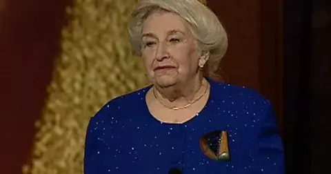 Osudový muž Stelly Zázvorkové: Záletný Miloš Kopecký se o herečku vsadil a prohrál. Vítěz si pak jeho milou odvedl na pokoj