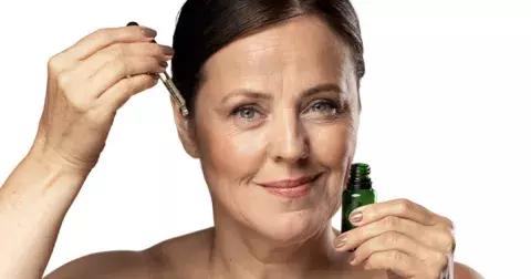 Rozjasněný obličej: Pleťové sérum, které vrátí pokožce vitalitu