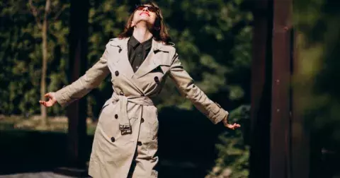 Kabát musí být teplý a elegantní. Ale je ještě jedna, důležitější věc