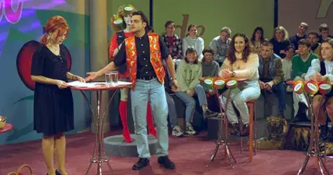 Kvíz: Rande, Doremi nebo Kolotoč. Vzpomenete si na ty nejlepší pořady 90. let?