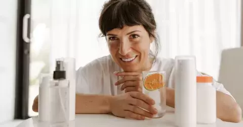 Probiotika ovlivňují trávení, vstřebávání živin i naši psychiku. Jak dlouho je užívat a na co si dát pozor, radí lékařka