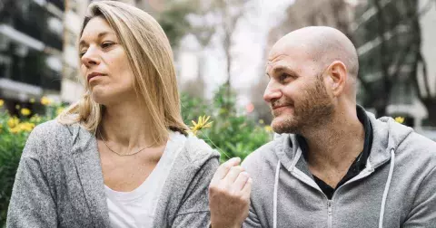 “Můj partner je závislý na své matce. Už nevím, jak mu to vysvětlit,” je zoufalá Anežka