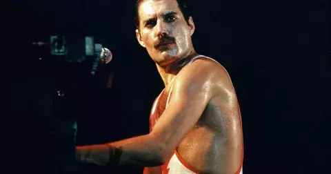 Freddie Mercury by oslavil 79 let: Zažil šikanu, musel se vyrovnat se svou orientací a bojoval s AIDS. Pilně pracoval až do posledního dne