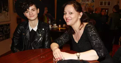 Dcera slavných rodičů Aleny Mihulové a Karla Kachyni: Šikovná Karolína je dnes milionářkou a nestydí se veřejně přiznat lásku k ženám